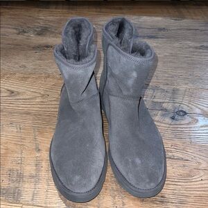 UGG Gray Shearling Boots booties short 8.5
